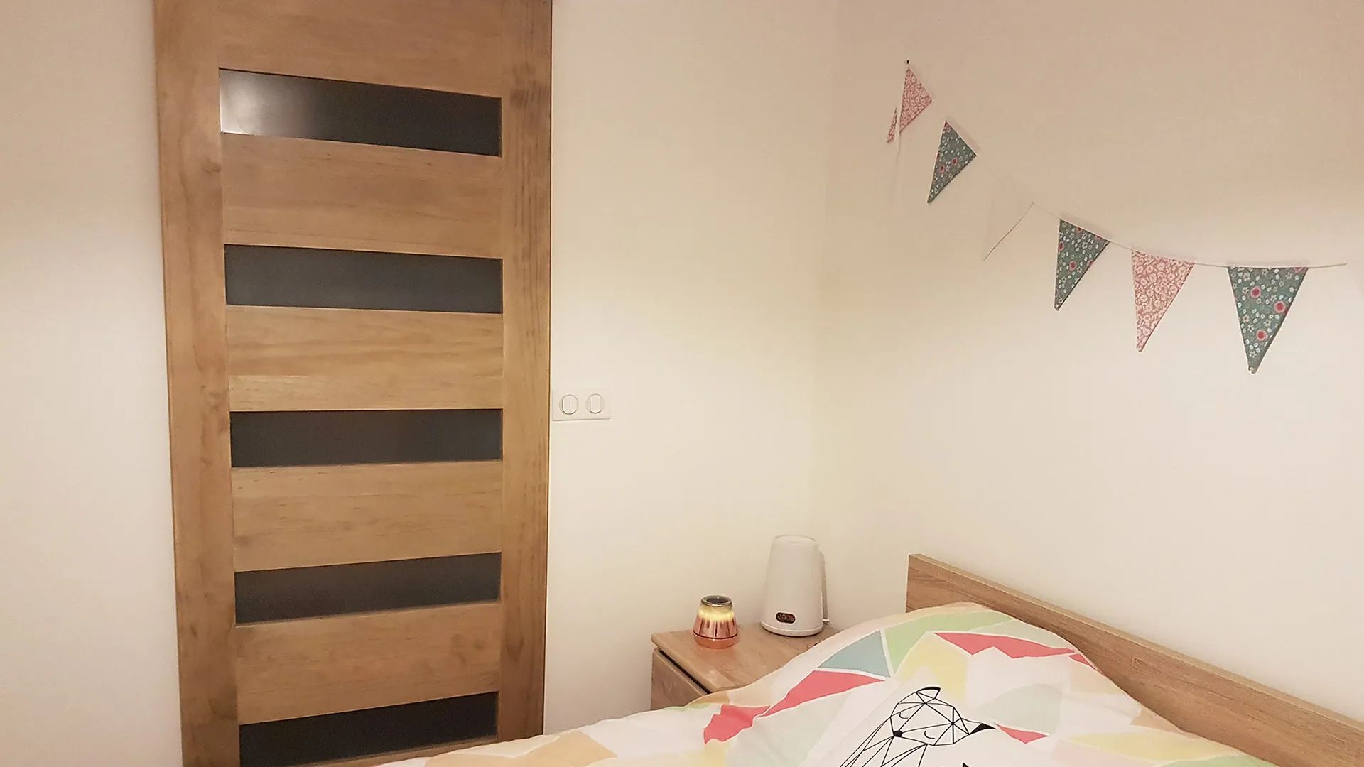 Porte avec teinte Arova Ultra Moorfichte et Vivido Floor-Finish.