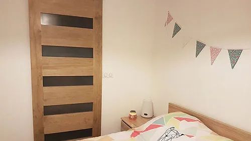 Miniature de réalisation associée : Porte avec teinte Arova Ultra Moorfichte et Vivido Floor-Finish.