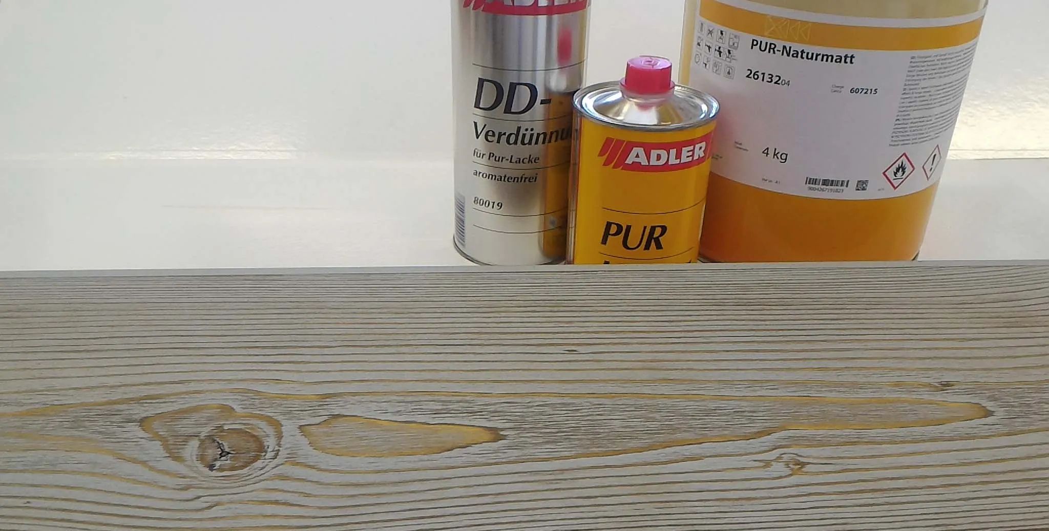 Image de l'étape 8 : Application du vernis de finition – Effet gris vieux bois